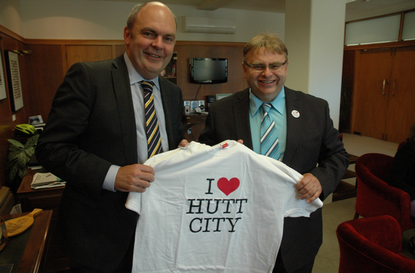 Science Minister Steven Joyce with Lower Hutt Mayor ray Wallace.