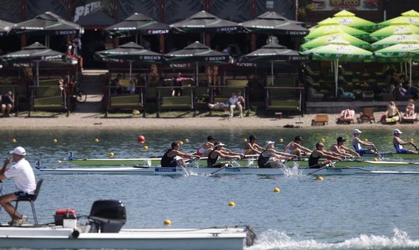 The men's lightweight four in the final dash to the line. 