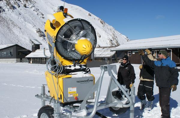 Snowmaking head of department Blair James (right) busy training staff Paul 'Wombat' Womersley and Harry Blunden at Mt Hutt today as snowmaking starts for the 2012 season.