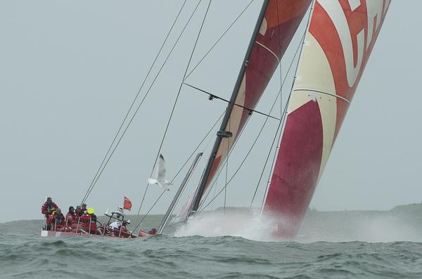 CAMPER heading at speed heading towards the finish of Leg 8.