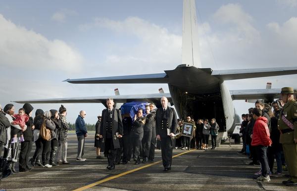 ASCS Delamere is welcomed home by friends and family and members of the Royal New Zealand Navy.