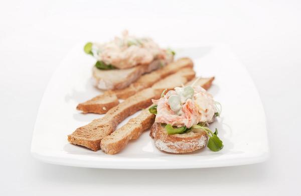 Smoked salmon and broad bean bruschetta