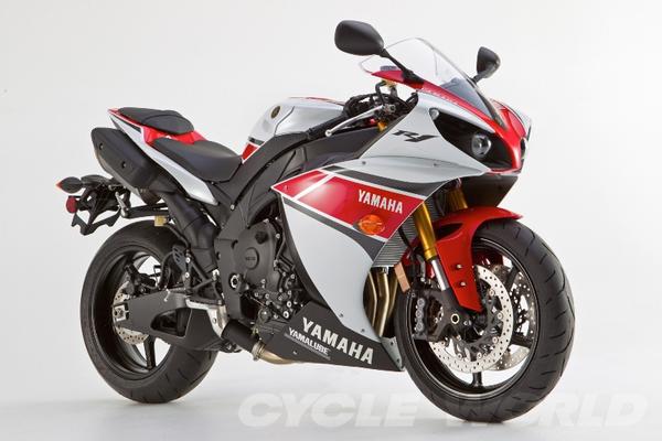  Yamaha YZF-R1 superbike