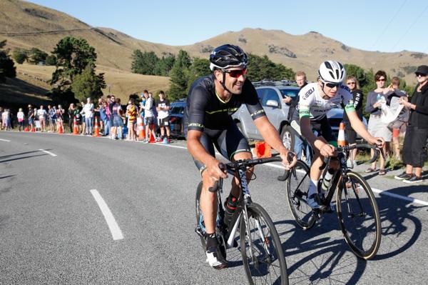 Hayden Roulston leads Callum Gordon over the Hill Top climb.