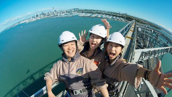 Crew having fun at Kawarau Bridge Bungy