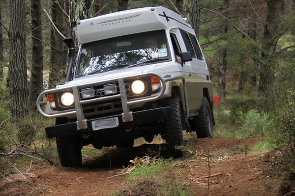 Participants at the 2009 NZ 4WD Have A Go Day tackle the Woodhill Forest course.