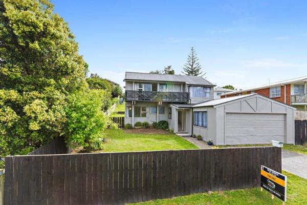 Award-winning Century 21 Gold have an exciting upcoming auction for a property that must sell.