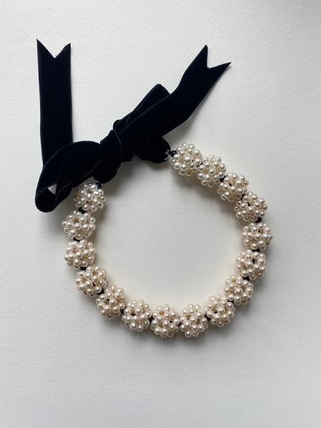 How to Wear Pearls in 2025