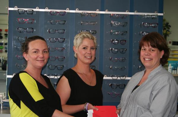 Casey Goode and Morgan Mehring with Visique Dannevirke optometrist Courtenay Le Cheminant