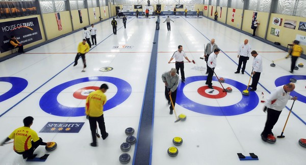 Curlers compete in the Men's Curling during day four of the Winter Games NZ at Maniototo Ice Rink on August 25, 2009 in Naseby, New Zealand. 