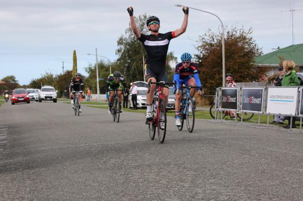 Sam Horgan out kicked his breakaway companions to win the second round of the elite race of the Calder Stewart Cycling Series in Pleasant Point near Timaru today. 