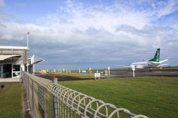Kiwi Air arrives at New Plymouth Airport
