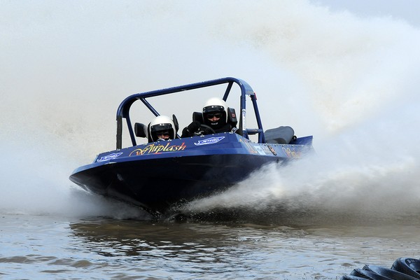 Adding to the action and surprise upsets, Whangarei's Denis and Jo Crene took overall honours in the Jetpro Lites category for today's second round of the 2011 Jetpro Jetsprint Championship held near Gisborne