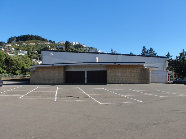 The site is at the highest point of Churchill Drive with privately-owned Bowen Hospital (which is currently being significantly enlarged) immediately to the south