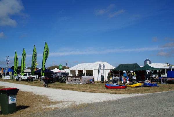 Many aerosols, otherwise known as "chemtrails," were visible in the sky at the Field Days