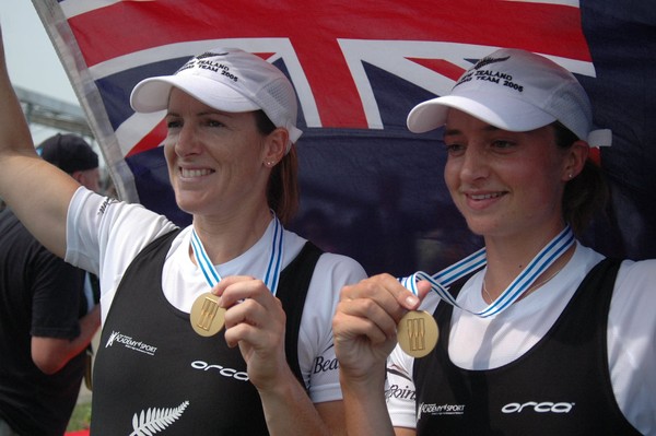 Nicky Coles and Juliette Haigh winning the world title in 2005