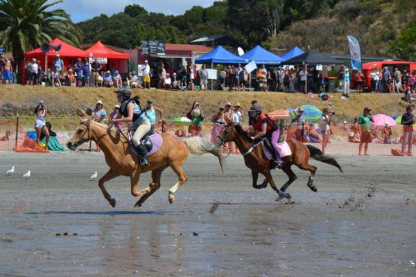 Onetangi Beach Races 