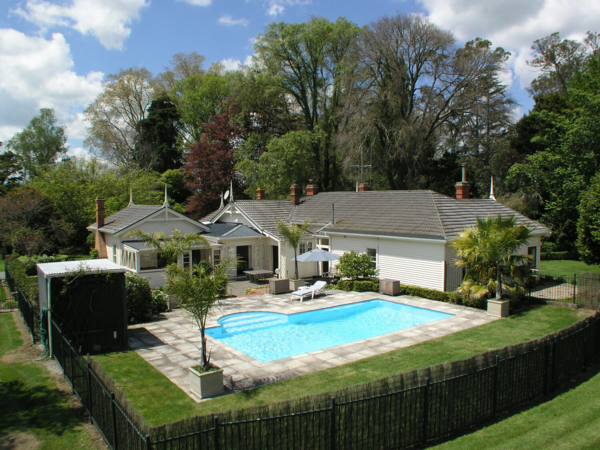 Oak Lane Lodge is Morrinsville's leading boutique and eco-friendly accommodation provider.