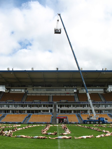 Cameras galore filming from the crane - Barkers 600 Alive