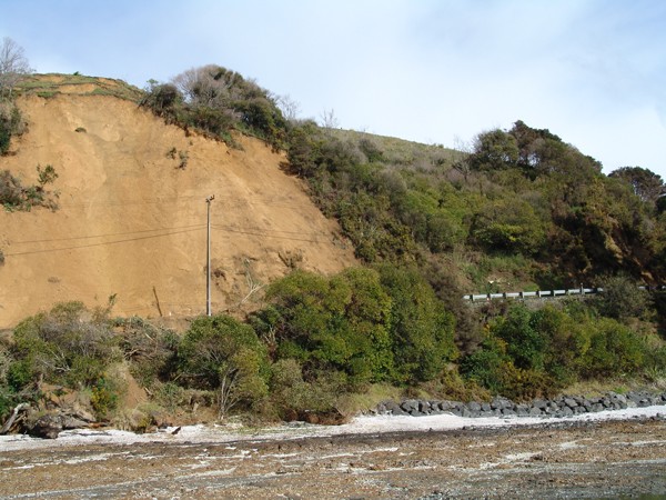 Kawakawa Bay road slip