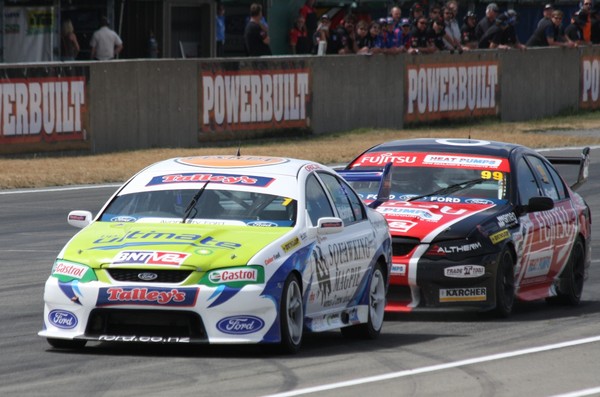 John McIntyre leading Kayne Scott during round three of the BNT V8s