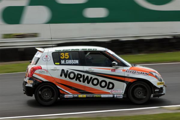 Taupo's Mark Gibson took a comfortable opening race win in the Suzuki Swift Sport Cup series that started this afternoon 5 November at Pukekohe Park Raceway.