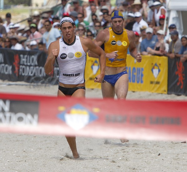 Daniel Moodie leads Glenn Anderson home in last year's Lion Foundation Surf League Ironman final.