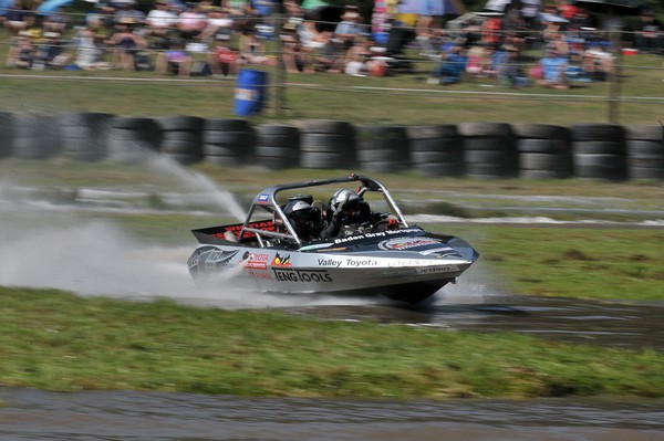 Defending Scott Waterjet Group A champions Bevin Muir and Kathy Barker of Thames took their first round win of the season at the Hawke's Bay round of the 2010 Jetpro Jetsprint Championship