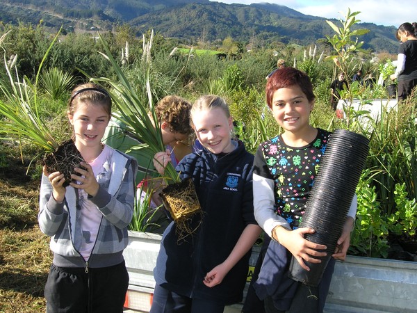 Breeahn Munns, Tessa McQuoid, Emma Allen. 