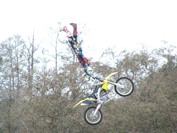 Josh Thomson riding in the Suzuki Extreme Air at Field Days