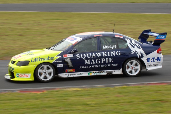 McIntyre's BP Ultimate Ford on the Pukekohe circuit 