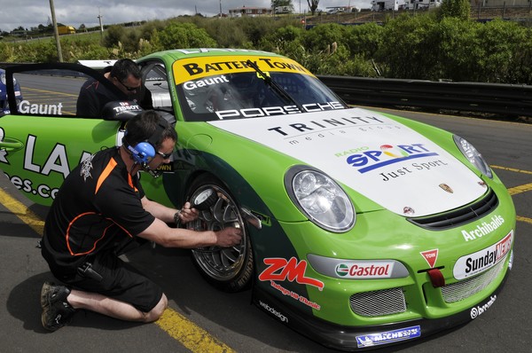 Triple X driver Daniel Gaunt (Auckland) heads to Timaru this weekend to defend his Timaru raceway record at this weekend's third round of the 2008/09 Porsche GT3 Cup Challenge