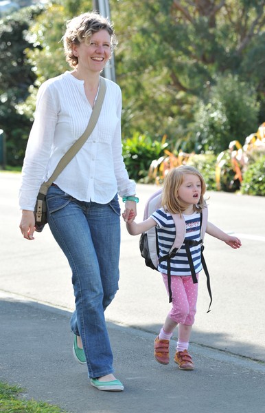 Molly & Mum, Beth