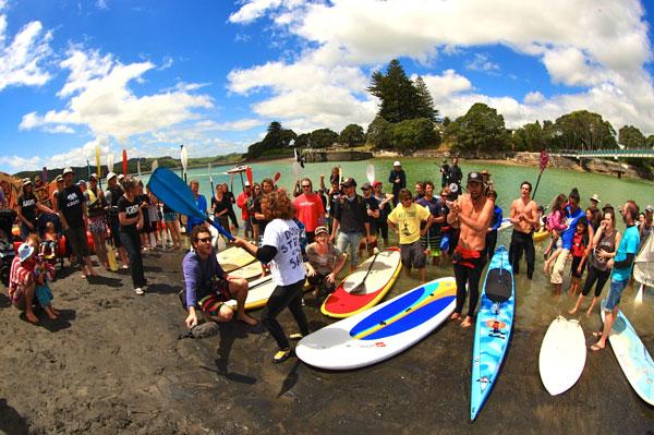 Rasta and protestors Kapua Domain