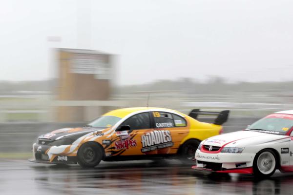 Auckland's Dwayne Carter in the Shapes Roadies Team Ford Falcon has bounced back from a hard start for his first round of the 2011/2012 BNT V8s championship by finishing all three races held at Pukekohe in the weekend