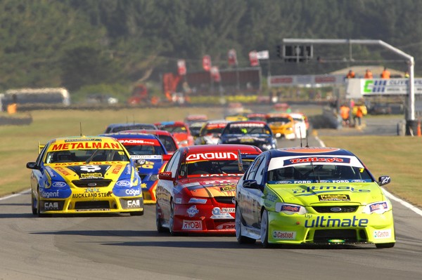 Defending BNT V8s champion John McIntyre at the front of the field at the last round (Teretonga) of the 2007-08 season.
