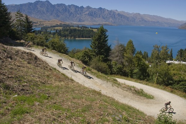 Queenstown workers go to extremes to get to work | infonews.co.nz New ...