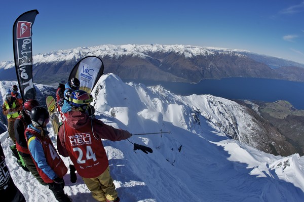 The start of the Big Mountain Day on top of Mt Albert near Wanaka in New Zealand