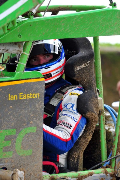Multiple Australia and New Zealand race champion Craig Baird has tried his hand at speedway in a quest to extend his title tally after testing the Ian Easton sprint car at Harrisville Speedway recently.