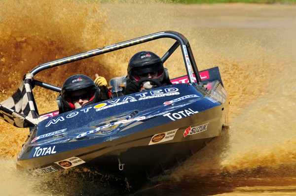 Defending title champions Peter Caughey and navigator Karen Marshall of Christchurch have taken an early lead in the best of two series for the 2009 UIM World Jetsprinting Championship being held in Australia