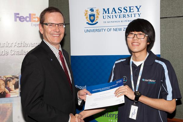 Professor Ted Zorn and Matthew Lee at the Global Enterprise Challenge.