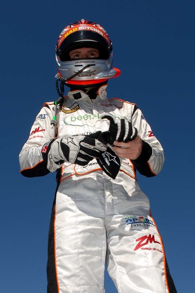 Triple X Motorsport driver Daniel Gaunt's finished second the final round of the 2009/10 Battery Town Porsche GT3 Cup Challenge at Taupo to secure his third overall for the championshpi season.