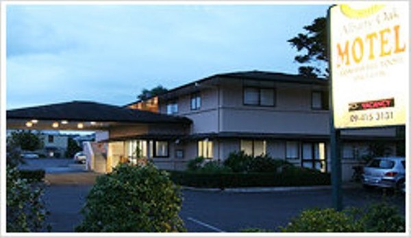Entrance Albany Oak Motel
