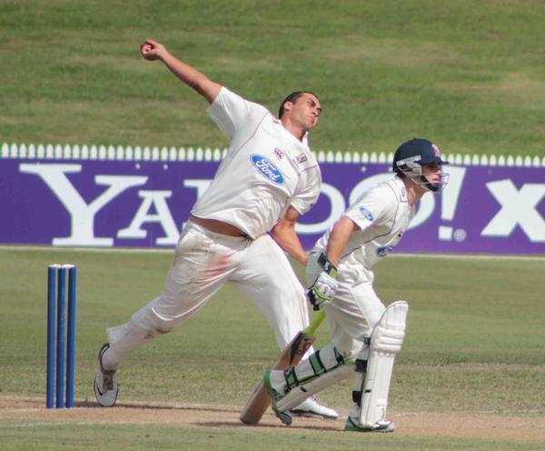 James Baker towers over Auckland's Brad Cachopa on debut for the Knights