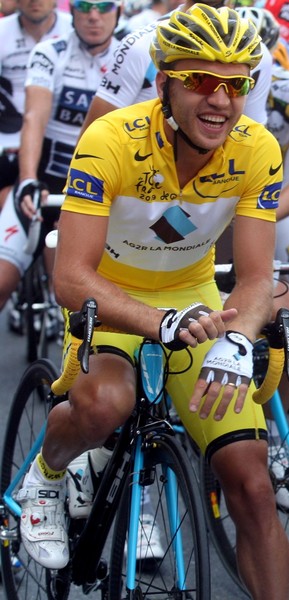 YELLOW JERSEY FOR SIDI SPORT WITH RINALDO NOCENTINI