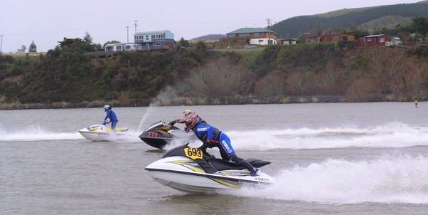 Power on at the start of the afternoon endurance race