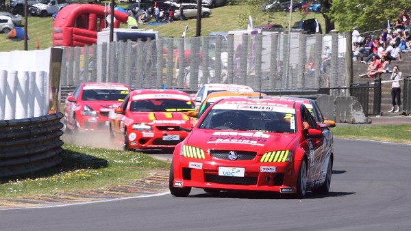 Caine Lobb looks to retain lead in the ENZED V8 Ute Racing Series at Powerbuilt International Raceway this weekend.