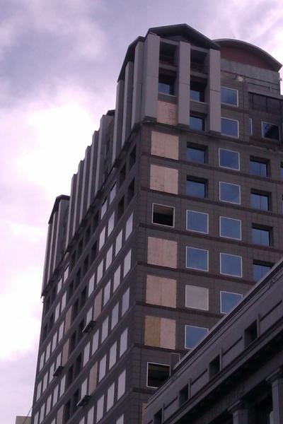 The 17-storey Clarendon Towers on Oxford Tce &#8211; one of hundreds of buildings still to come down