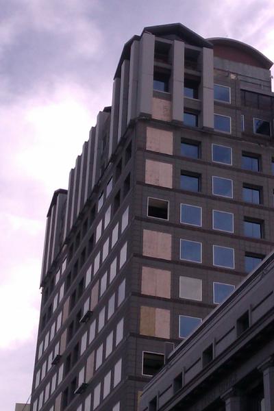 The 17-storey Clarendon Towers on Oxford Tce &#8211; one of hundreds of buildings still to come down