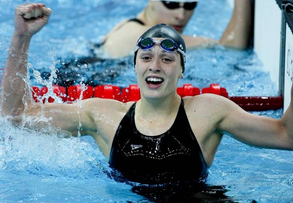 Christchurch teenager Sophie Pascoe has won her second gold medal in consecutive nights after easily finishing first in the IM 200m race.